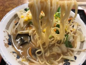 山田うどんの秋メニュー 野菜たっぷり味噌ラーメン を食べてみた 読んで学んで 考えて